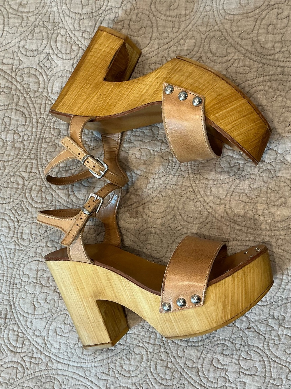 Steve Madden Tan Platform Sandals with Ankle Strap - Picture 4 of 7